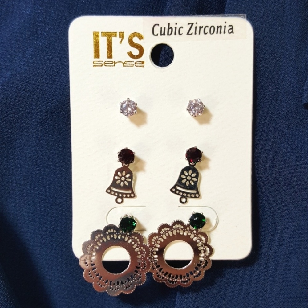 Blouse + Skirt + Earring (Set) - Picture 3 of 5